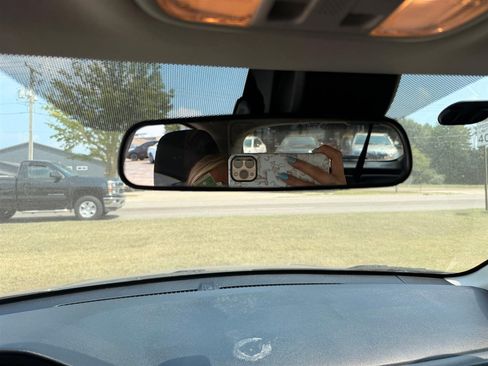 Used 2021 Honda HR-V EX image 14