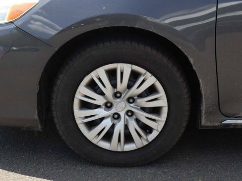 Used 2013 Toyota Camry LE FWD image 10