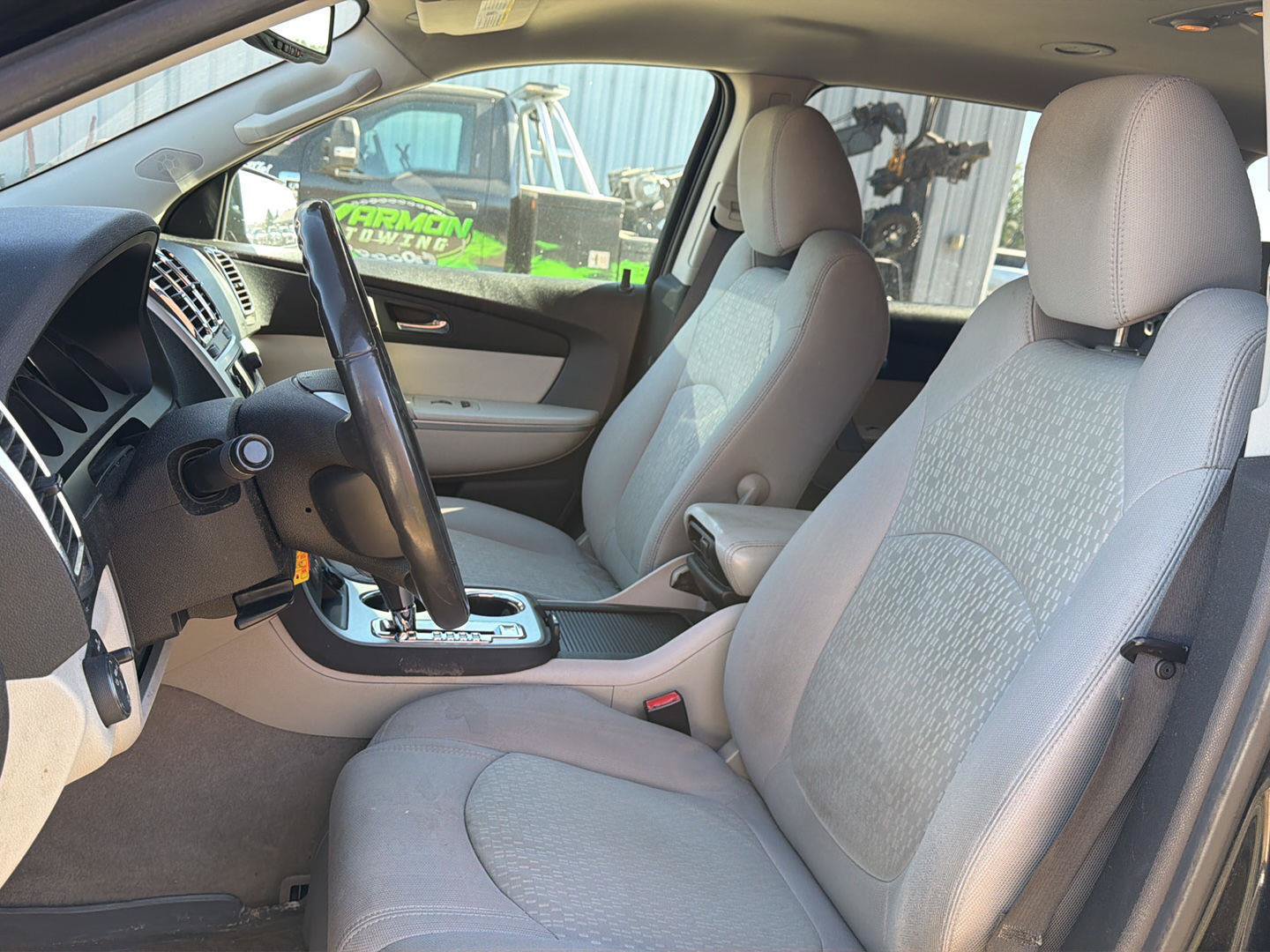 Used 2010 GMC Acadia SLE FWD image 6