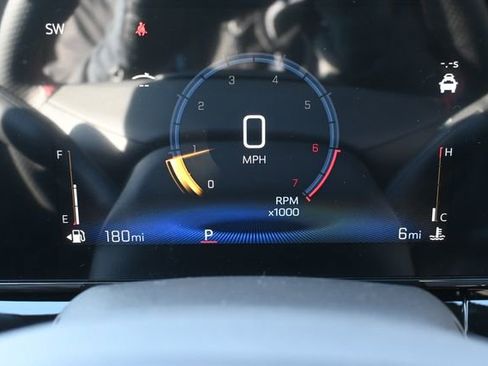 New 2026 Chevrolet Trax RS w/ Sunroof Package image 15