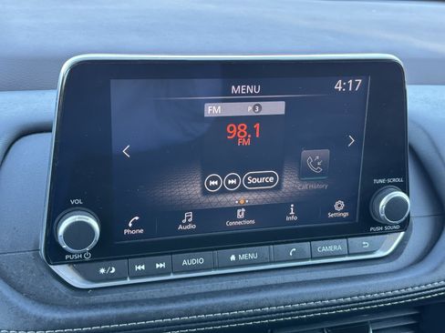 Used 2023 Nissan Rogue S image 20