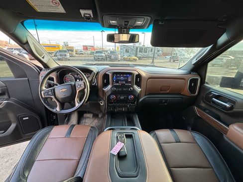 Used 2021 Chevrolet Silverado 3500 High Country image 8