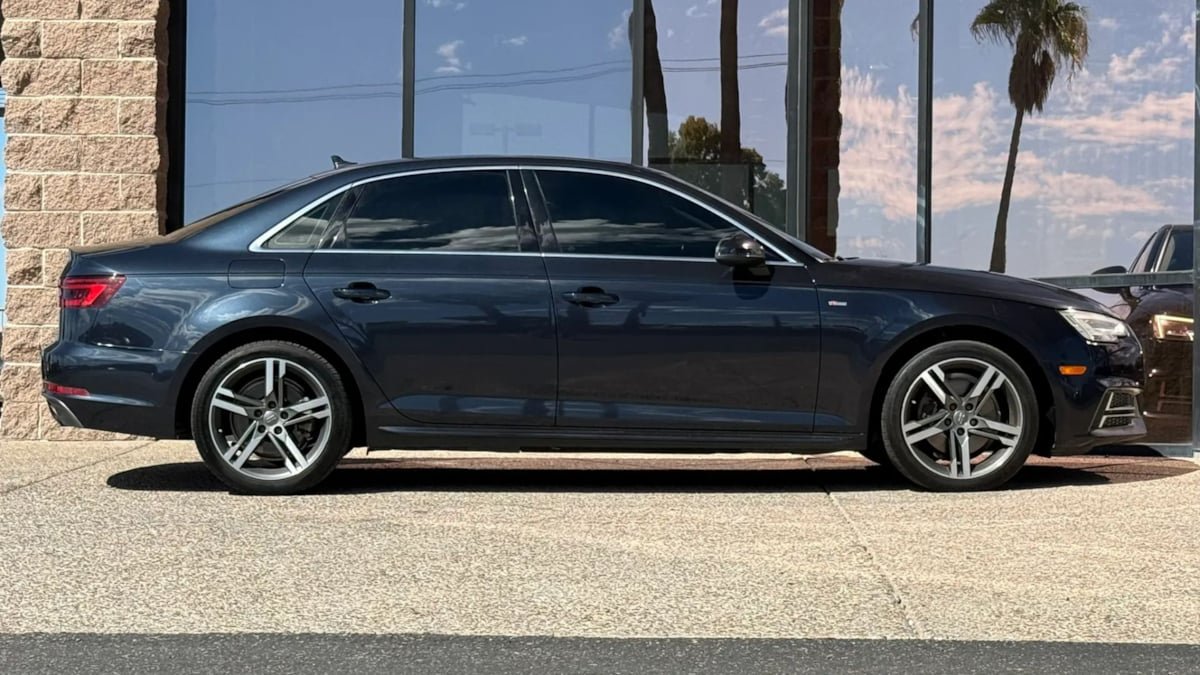 Used 2018 Audi A4 2.0T Ultra Premium Plus w/ Premium Plus Package FWD image 15