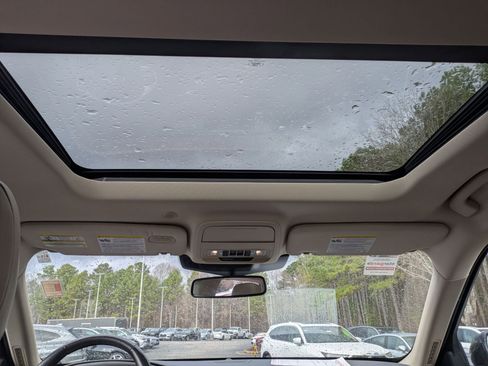 Used 2021 Ford Explorer Limited w/ Equipment Group 301A image 24