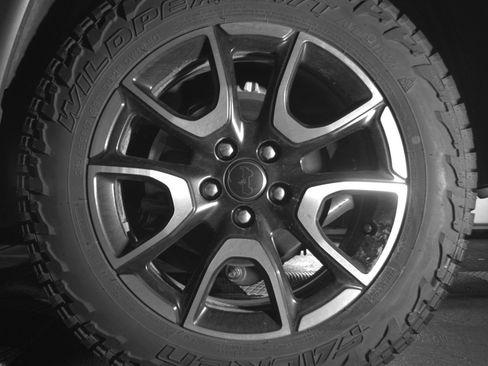 Used 2025 Jeep Compass Trailhawk AWD/4WD image 14