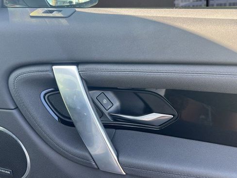 Used 2025 Land Rover Discovery Sport S image 22