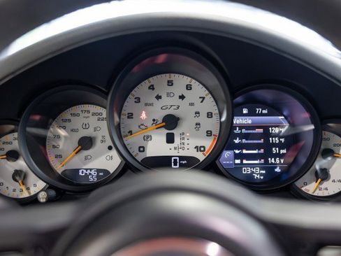 Used 2018 Porsche 911 GT3 image 37