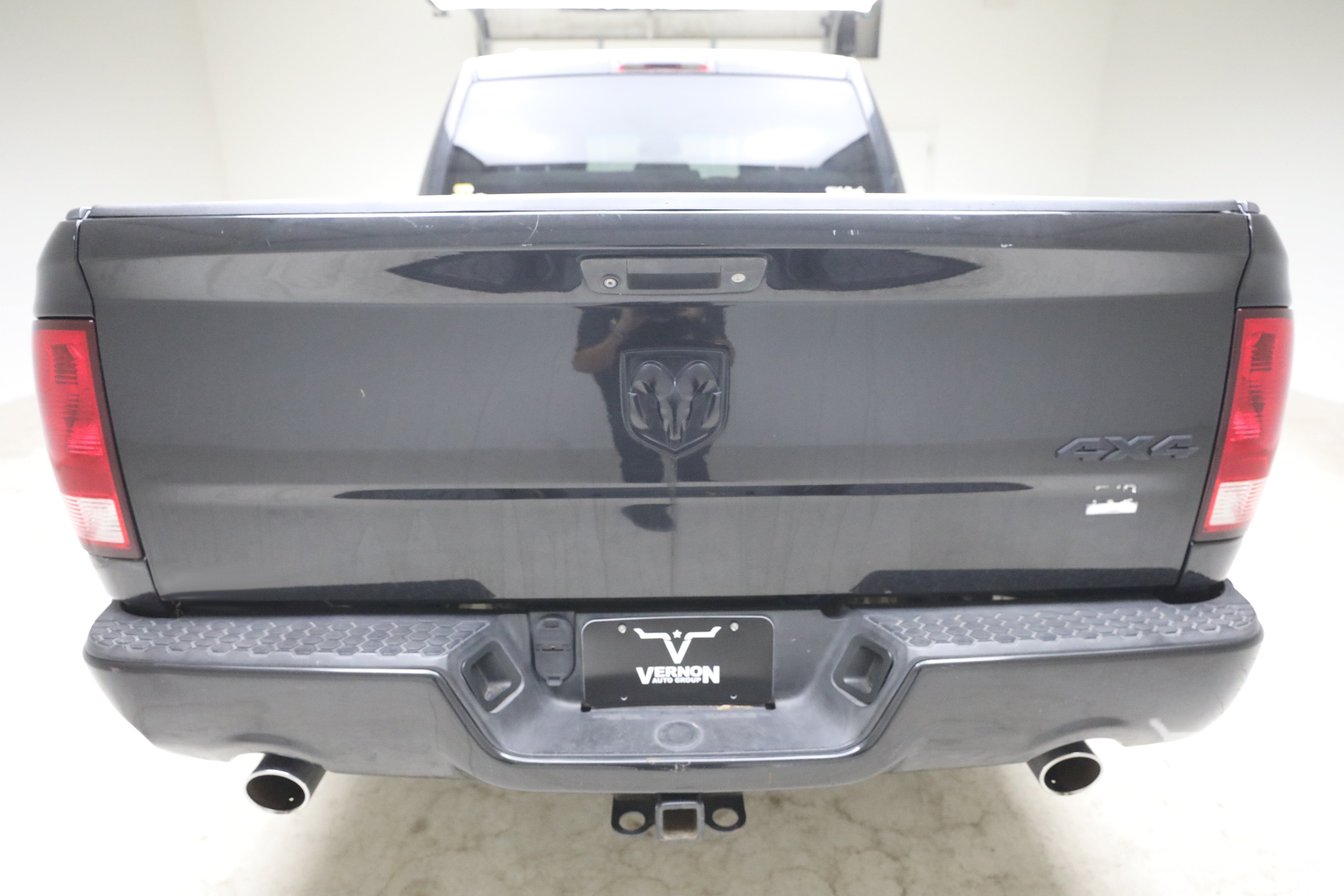 Used 2016 RAM 1500 Express w/ Black Ram 1500 Express Group AWD/4WD image 3