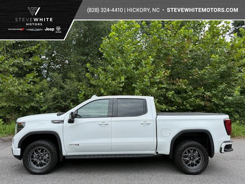 Used 2025 GMC Sierra 1500 AT4 w/ AT4 Premium Package AWD/4WD image 1
