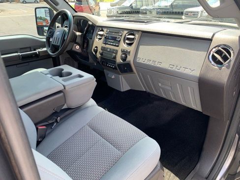 Used 2011 Ford F250 XLT w/ XLT Interior Pkg AWD/4WD image 14