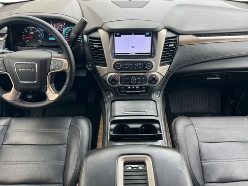 Used 2018 GMC Yukon XL Denali w/ Denali Ultimate Package AWD/4WD image 10