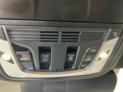 Used 2025 Acura RDX SH-AWD image 28