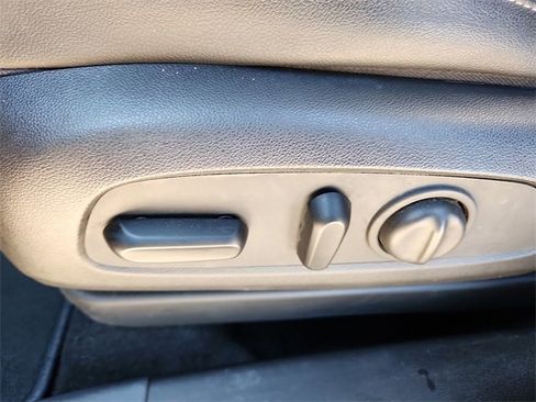 Used 2022 Buick Encore GX Select image 12