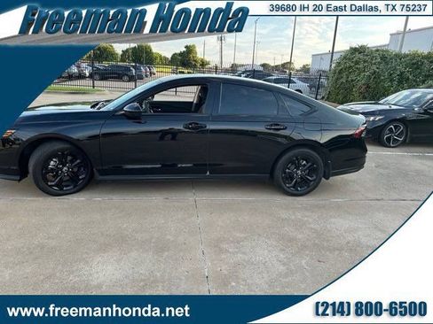 Used 2025 Honda Accord SE image 1