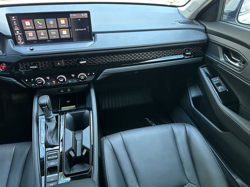 Used 2025 Honda Accord Touring image 18