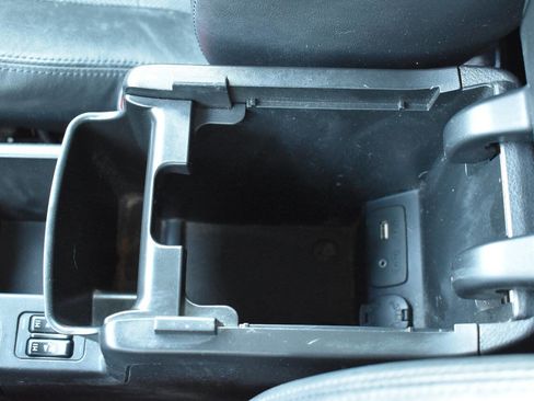 Used 2012 Subaru Forester 2.5X Limited image 28