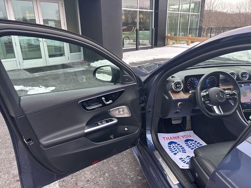 Used 2025 Mercedes-Benz C 300 4MATIC Sedan image 18