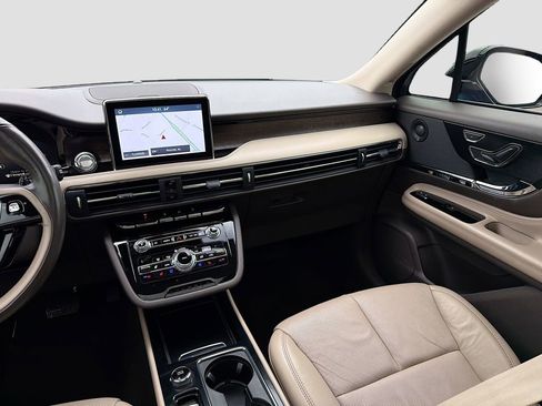 Used 2020 Lincoln Corsair Reserve w/ Equipment Group 201A image 24