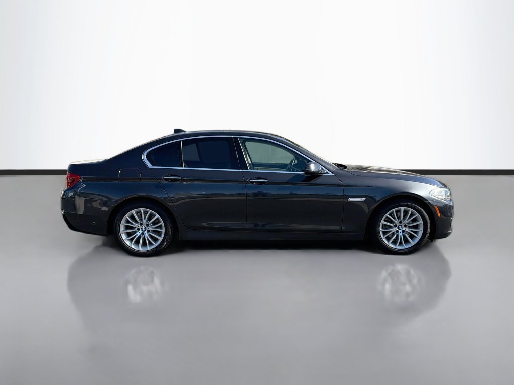 Used 2015 BMW 528i xDrive Sedan AWD/4WD image 4