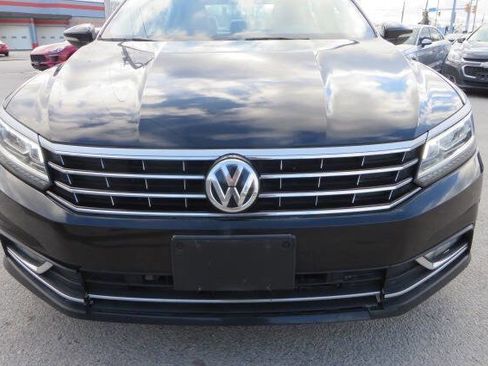 Used 2017 Volkswagen Passat 1.8T SE image 54