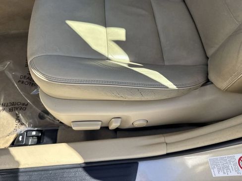 Used 2017 Toyota Camry FWD image 41