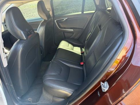 Used 2018 Volvo V60 T5 Cross Country w/ Convenience Package AWD/4WD image 7