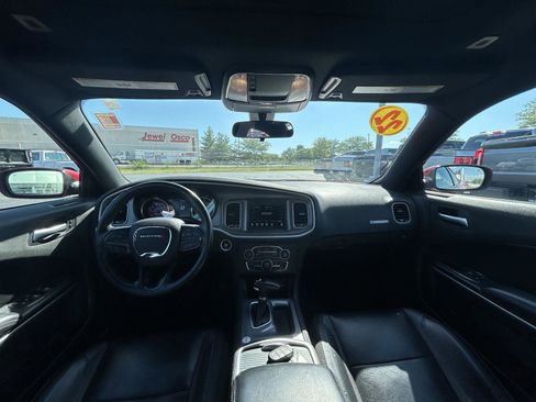 Used 2022 Dodge Charger SXT w/ Leather Interior Group image 5