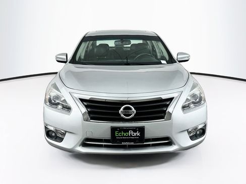 Used 2013 Nissan Altima 2.5 SL w/ Technology Pkg FWD image 2