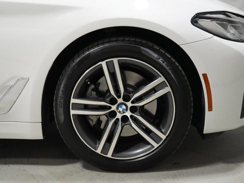 Used 2023 BMW 530i xDrive 530i xDrive w/ Premium Package image 31