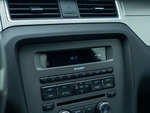 Used 2012 Ford Mustang Shelby GT500 w/ SVT Performance Pkg image 26