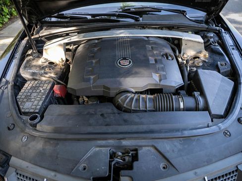 Used 2010 Cadillac CTS Premium image 38