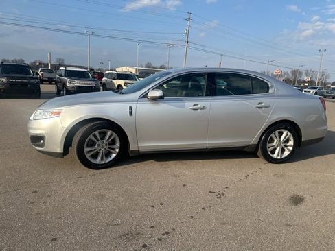 Used 2011 Lincoln MKS image 22
