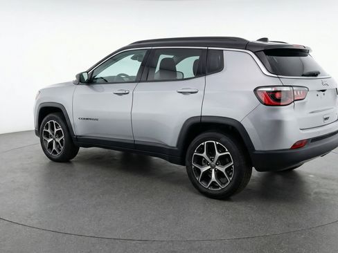 Used 2025 Jeep Compass Limited AWD/4WD image 6