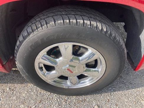 Used 2004 GMC Envoy SLE w/ Preferred Equipment Group image 14