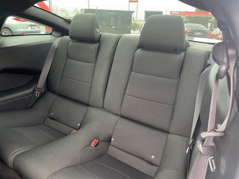 Used 2014 Ford Mustang GT RWD image 10