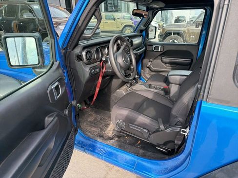 Used 2022 Jeep Wrangler Sport image 5