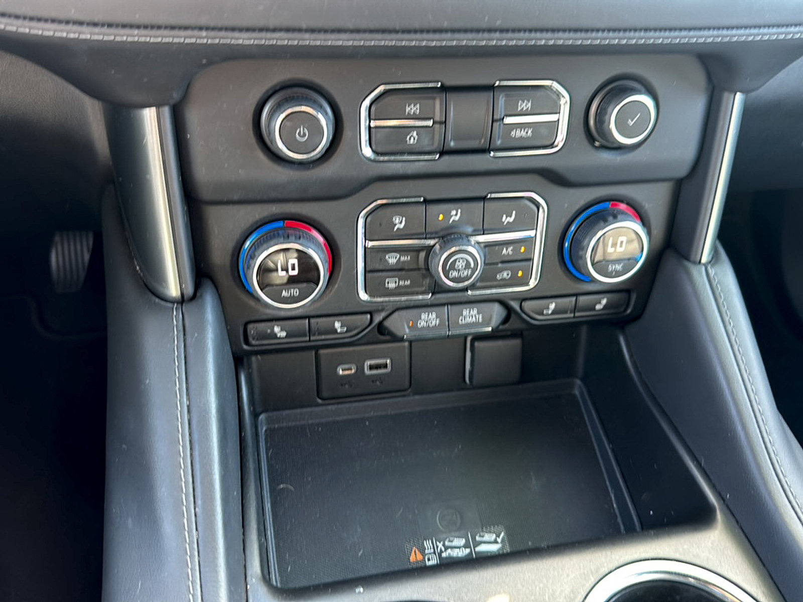 Used 2022 Chevrolet Tahoe Z71 AWD/4WD image 19