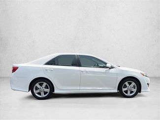 Used 2013 Toyota Camry SE FWD video 4
