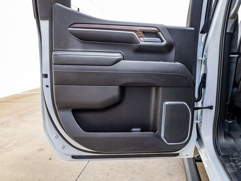 Used 2022 Chevrolet Silverado 1500 LT Trail Boss w/ LT Trail Boss Premium Package image 35