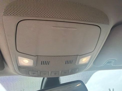 Used 2020 Ford Fusion SE FWD image 24