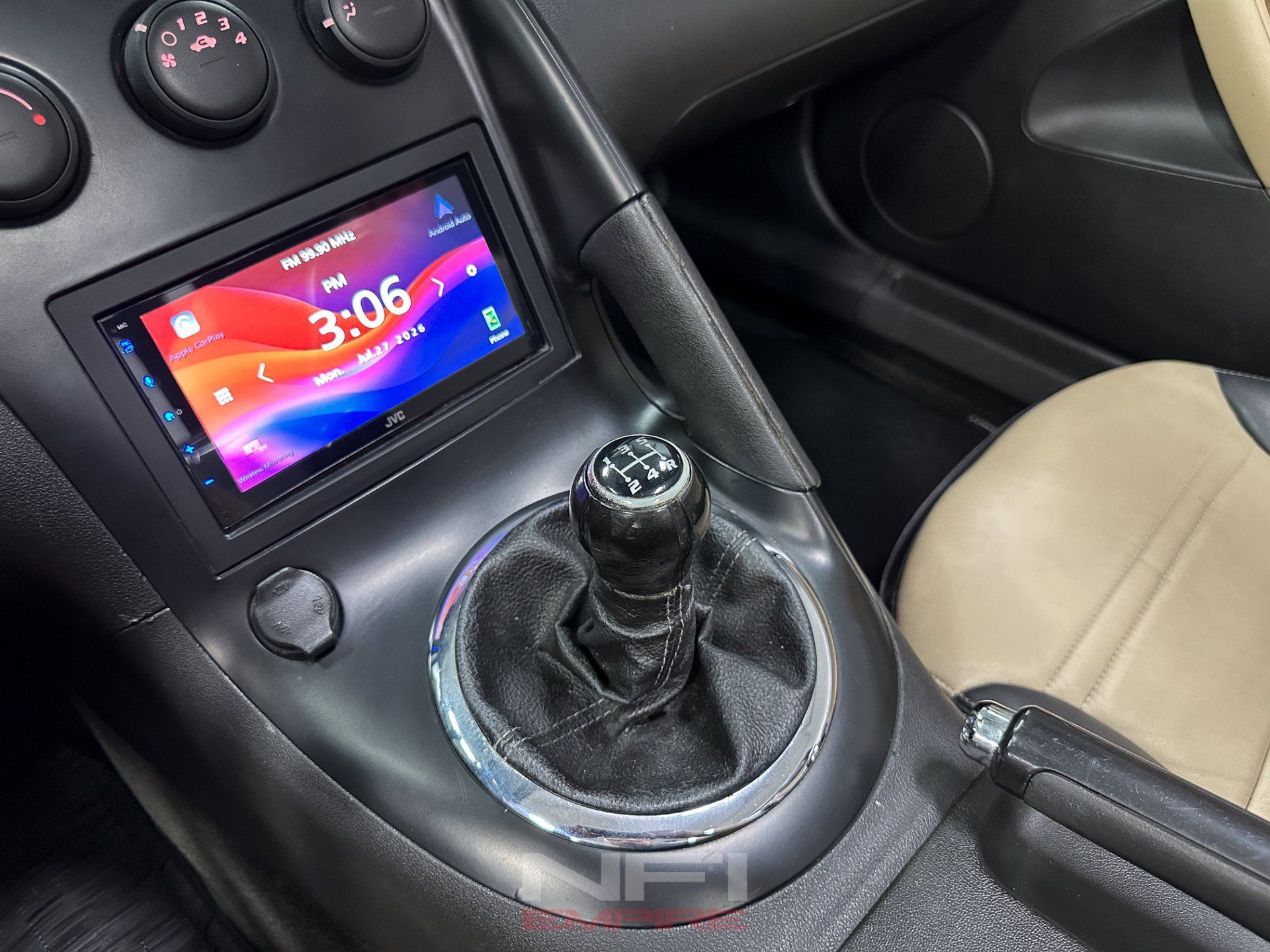Used 2008 Pontiac Solstice Convertible w/ Premium Package RWD image 37