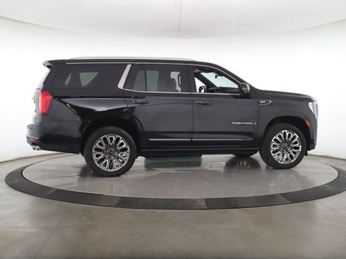 Used 2023 GMC Yukon Denali Ultimate w/ LPO, Floor Liner Package AWD/4WD image 6