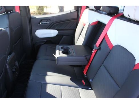 New 2026 GMC Canyon AT4X w/ AT4X AEV Edition AWD/4WD image 25