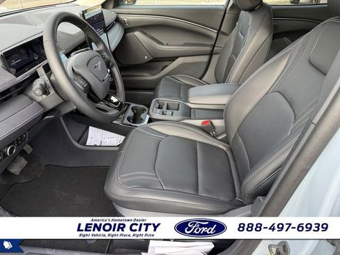 Used 2025 Ford Mustang Mach-E Premium image 10