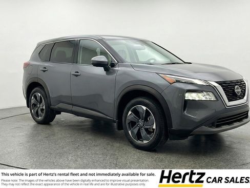 Used 2025 Nissan Rogue SV image 1