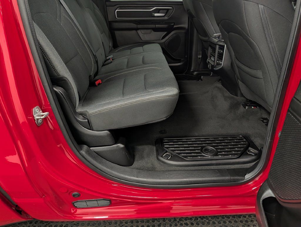 Used 2022 RAM 1500 Big Horn AWD/4WD image 31