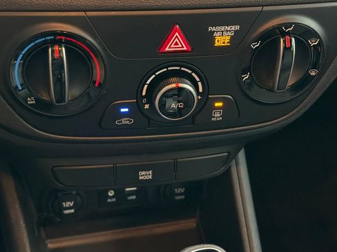 Used 2022 Hyundai Accent SEL image 27