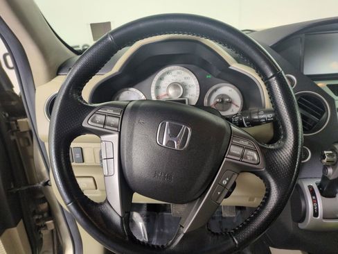 Used 2010 Honda Pilot Touring image 14