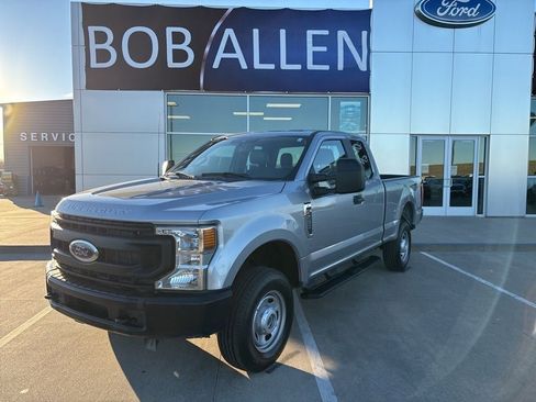 Used 2022 Ford F250 XL image 1