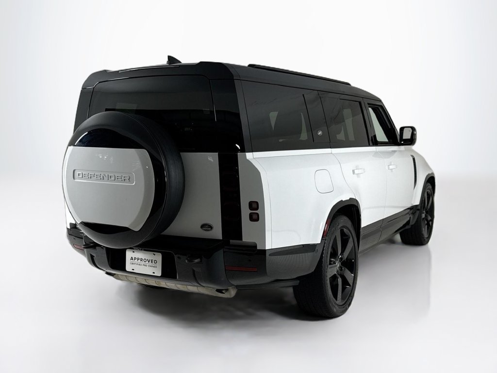 Used 2023 Land Rover Defender 130 X-Dynamic SE AWD/4WD image 5